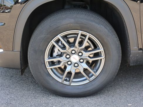 Used 2025 GMC Acadia Elevation AWD/4WD image 11