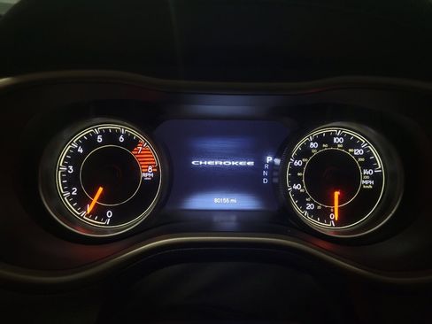 Used 2018 Jeep Cherokee Limited AWD/4WD image 23