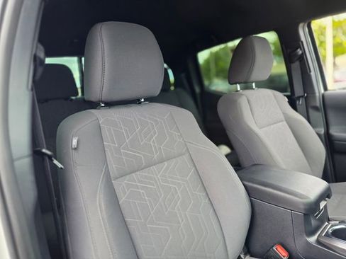 Used 2019 Toyota Tacoma TRD Sport image 11