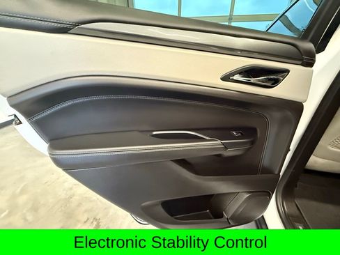 Used 2015 Cadillac SRX FWD image 10