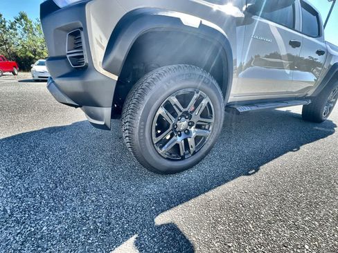 Used 2024 Chevrolet Colorado Trail Boss w/ Advanced Trailering Package image 32