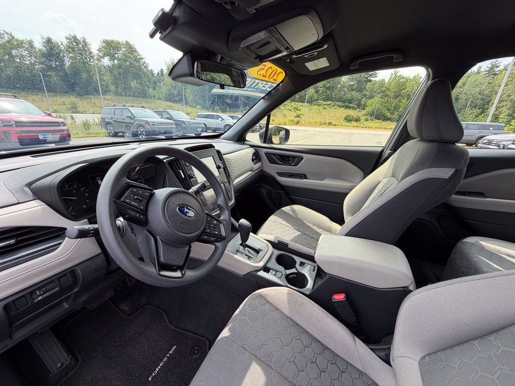 Used 2025 Subaru Forester AWD/4WD image 7