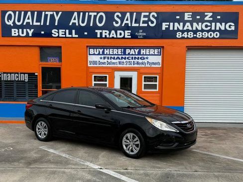 Used 2011 Hyundai Sonata GLS image 1