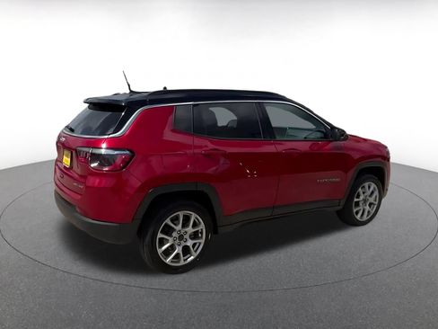 Used 2025 Jeep Compass Limited AWD/4WD image 14