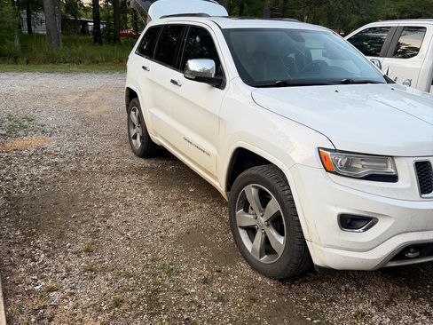 Used 2015 Jeep Grand Cherokee Overland AWD/4WD image 7