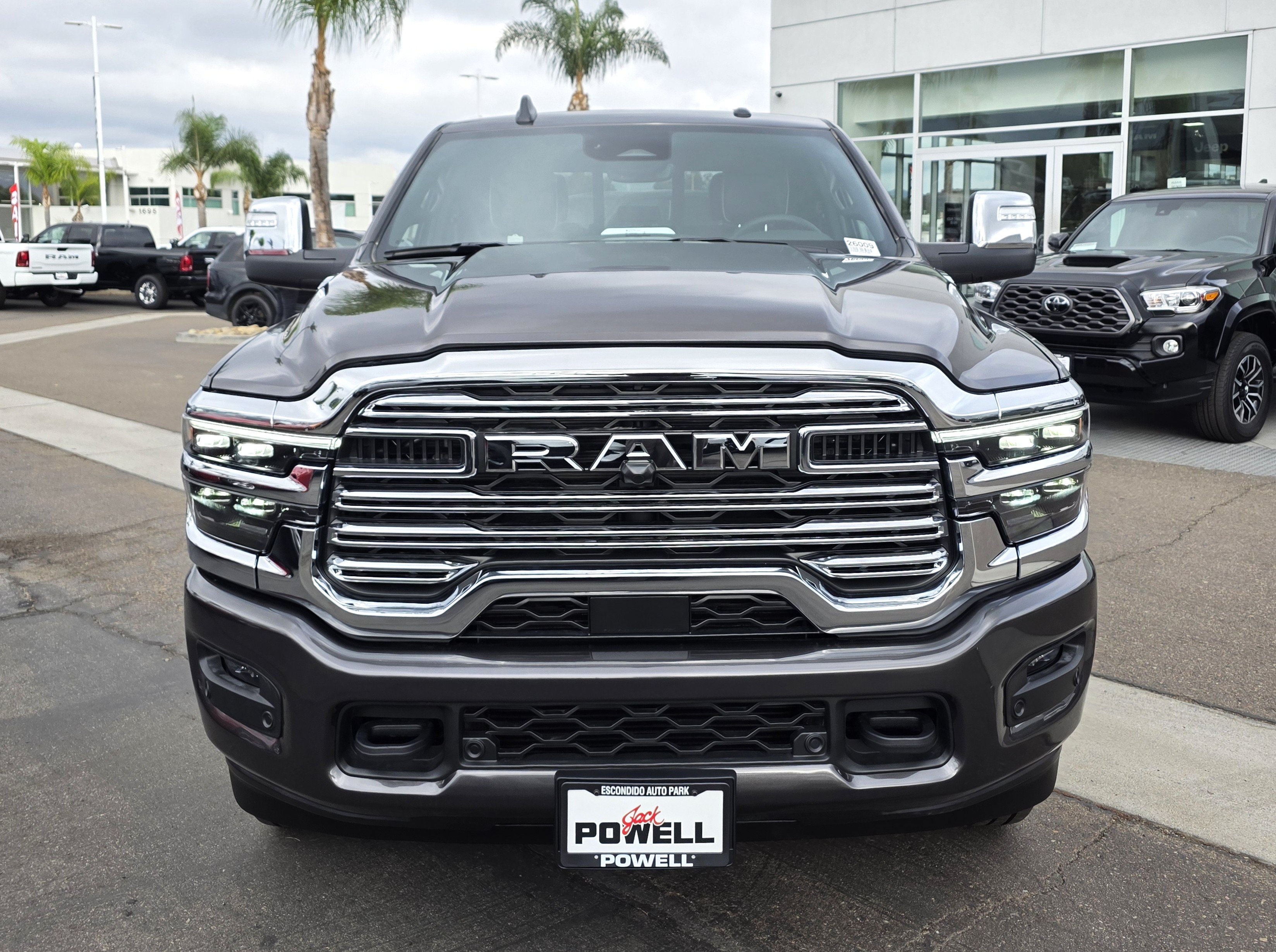 New 2026 RAM 2500 Laramie AWD/4WD image 7