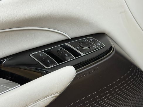 Certified 2024 Cadillac Lyriq Sport RWD image 39