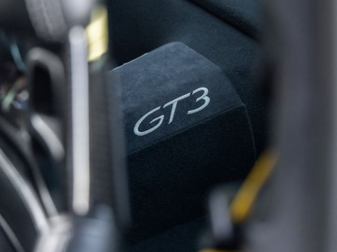 Certified 2018 Porsche 911 GT3 image 43