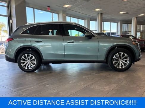 Used 2026 Mercedes-Benz GLC 300 image 2