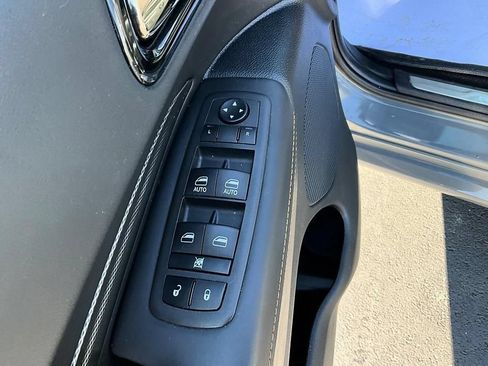 Used 2022 Dodge Durango R/T w/ Quick Order Package 22F AWD/4WD image 13