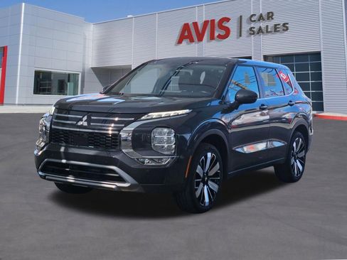Used 2025 Mitsubishi Outlander SE AWD/4WD image 1