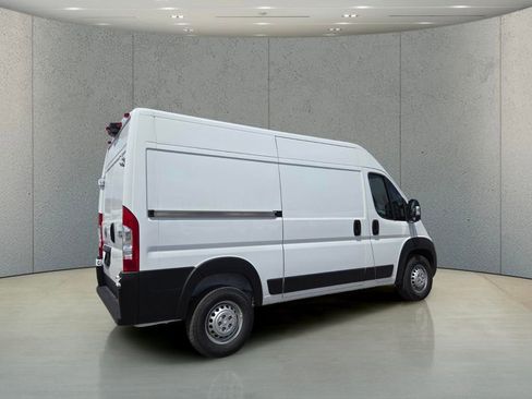 New 2026 RAM ProMaster 1500 w/ Convenience Group FWD image 4