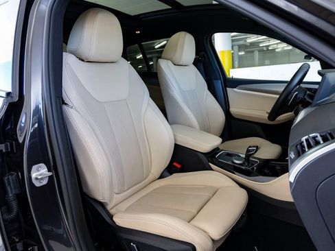 Certified 2025 BMW X4 xDrive30i image 30