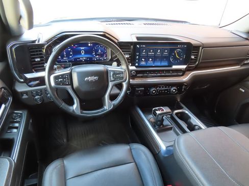 Certified 2024 Chevrolet Silverado 1500 RST w/ Convenience Package II AWD/4WD image 4