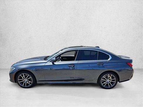 Used 2021 BMW 330e w/ Driving Assistance Package RWD image 8