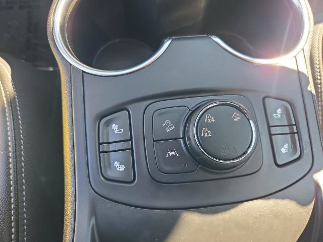 Used 2024 GMC Terrain SLT AWD/4WD image 21