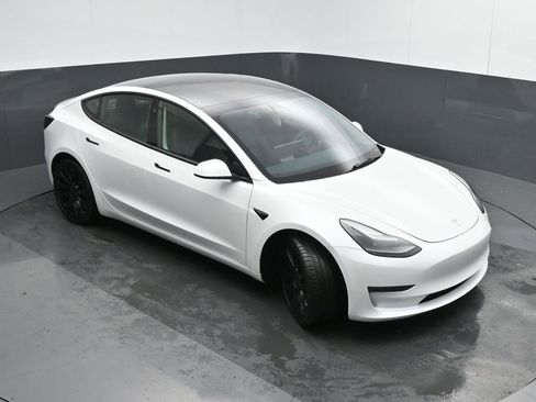 Used 2023 Tesla Model 3 Performance image 45