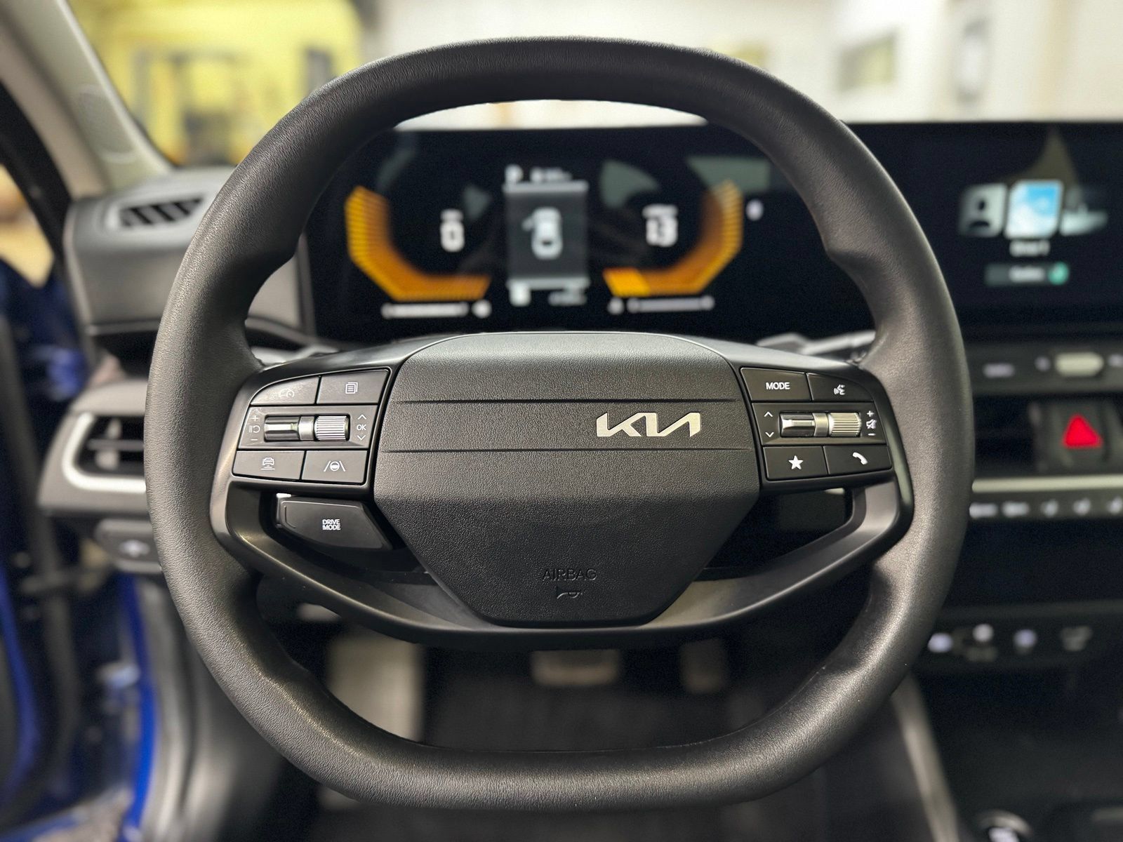 Used 2025 Kia K4 FWD image 18