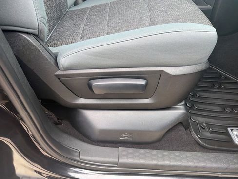 Used 2018 RAM 1500 Big Horn image 36