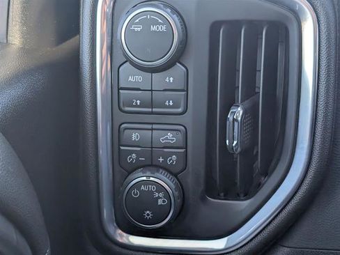 Used 2022 Chevrolet Silverado 1500 RST image 14