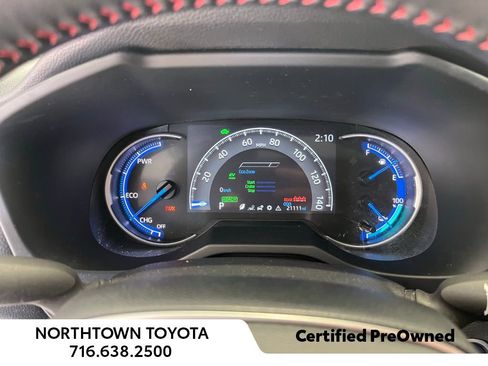 Used 2022 Toyota RAV4 SE image 10