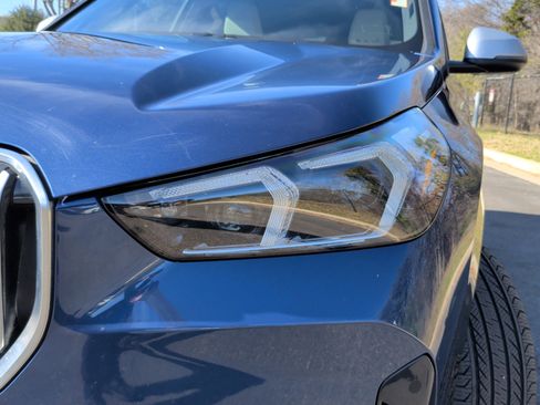 Certified 2023 BMW X1 xDrive28i w/ Convenience Package image 3