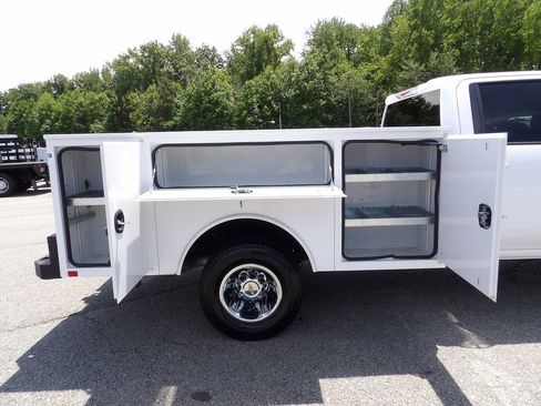 Used 2024 Chevrolet Silverado 3500 LT w/ Convenience Package AWD/4WD image 56
