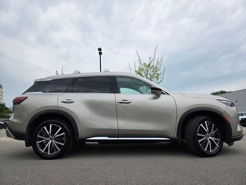 Used 2025 INFINITI QX60 Sensory w/ Vision Package AWD/4WD image 31