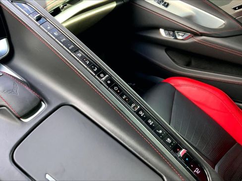 Certified 2021 Chevrolet Corvette Stingray Premium Conv w/ Z51 Performance Package RWD image 31