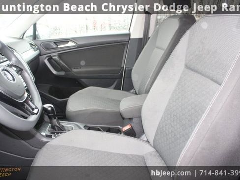 Used 2021 Volkswagen Tiguan S image 29