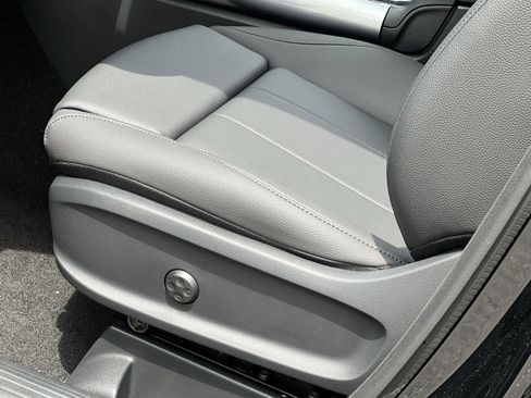 Certified 2025 Mercedes-Benz GLA 250 4MATIC image 12