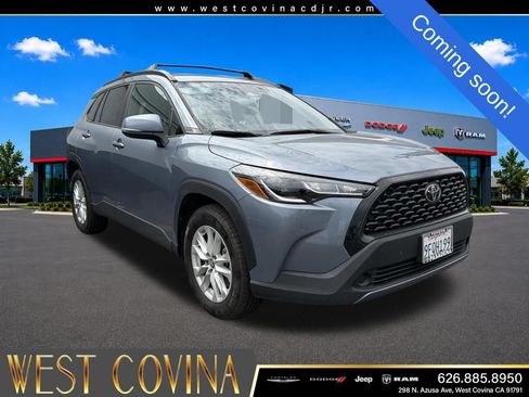 Used 2023 Toyota Corolla Cross LE w/ Moonroof Package FWD image 1