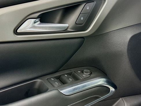 Used 2024 Chevrolet Traverse LT image 20