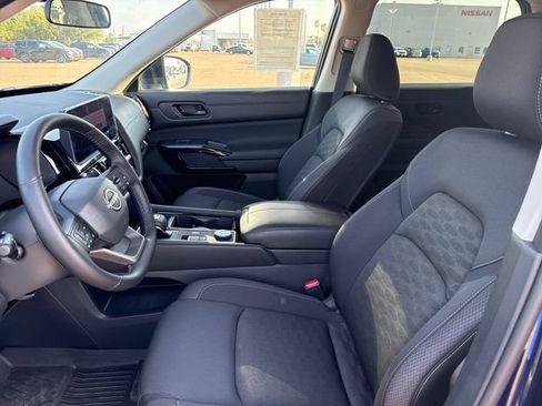 Certified 2026 Nissan Pathfinder SV AWD/4WD image 10