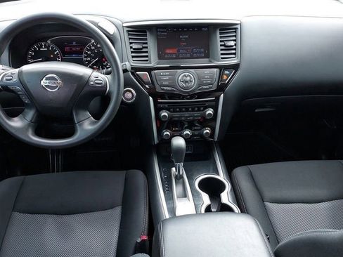 Used 2019 Nissan Pathfinder S image 24