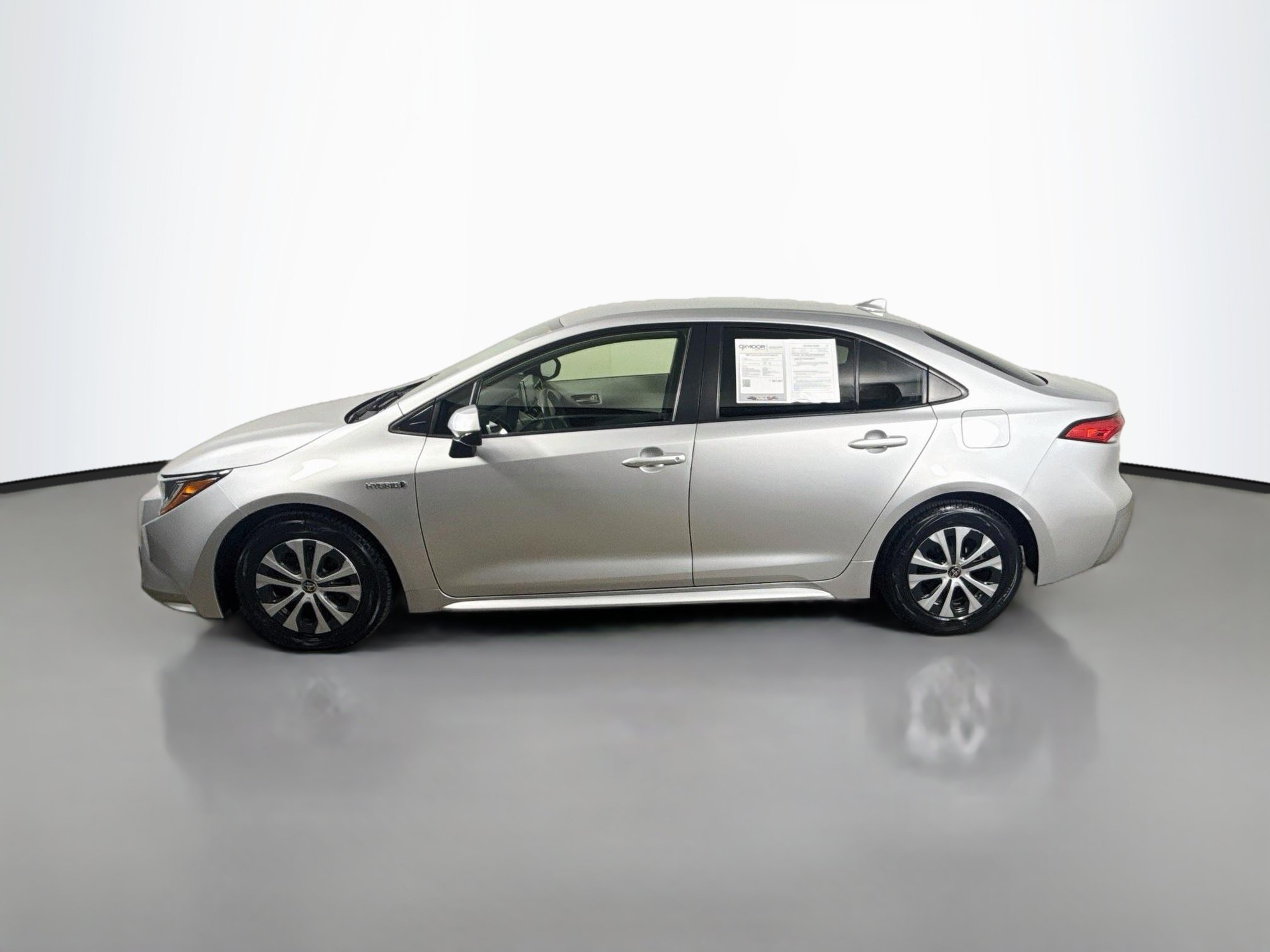 Used 2020 Toyota Corolla LE FWD image 4