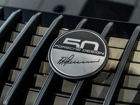 Certified 2022 Porsche 911 50th Anniversary Edition image 30