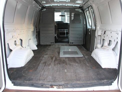 Used 2013 Ford E-250 and Econoline 250 w/ PWR Group RWD image 18