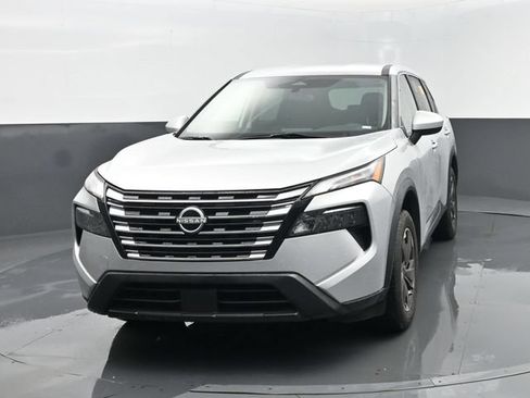 Used 2024 Nissan Rogue SV AWD/4WD image 21