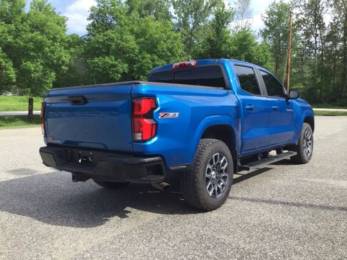 Used 2023 Chevrolet Colorado Z71 w/ Z71 Convenience Package 2 AWD/4WD image 7