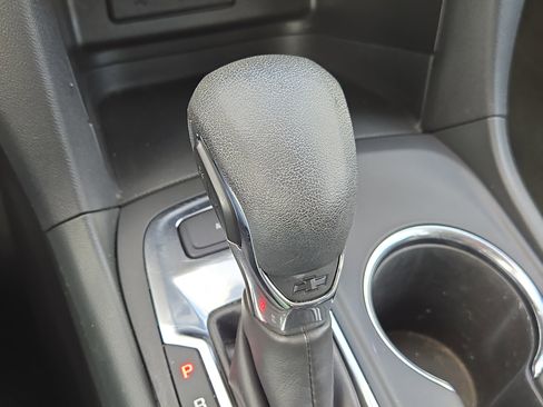 Used 2023 Chevrolet Equinox LS image 41