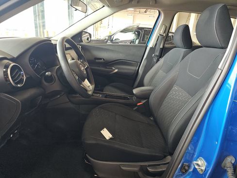 Used 2024 Nissan Kicks SV FWD image 7