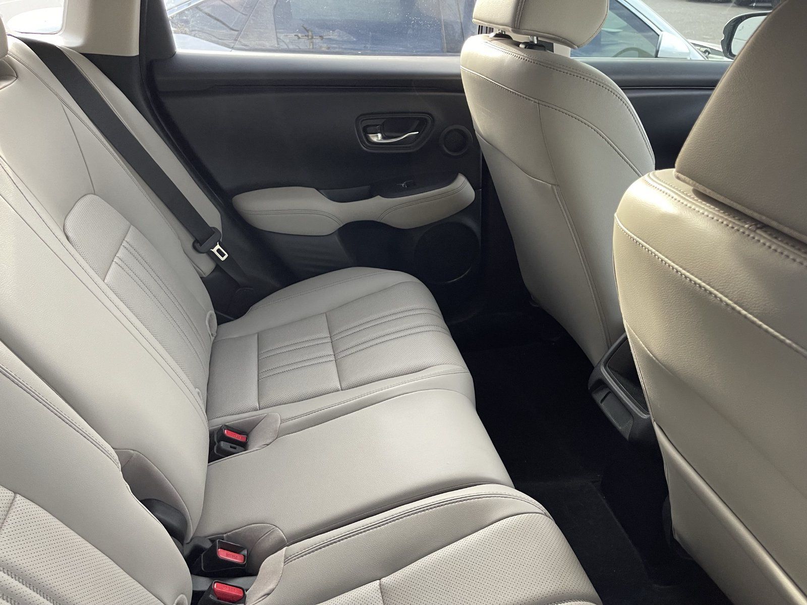 Used 2024 Honda HR-V EX-L image 9