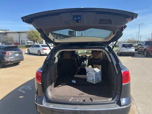 Used 2016 Buick Enclave Leather image 11