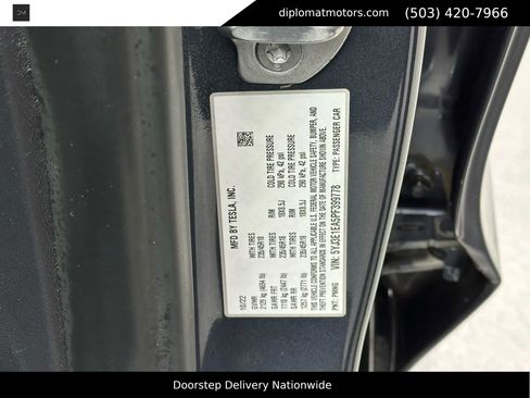 Used 2023 Tesla Model 3 Standard Range image 36