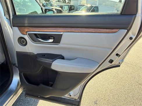 Used 2020 Honda CR-V Touring image 16
