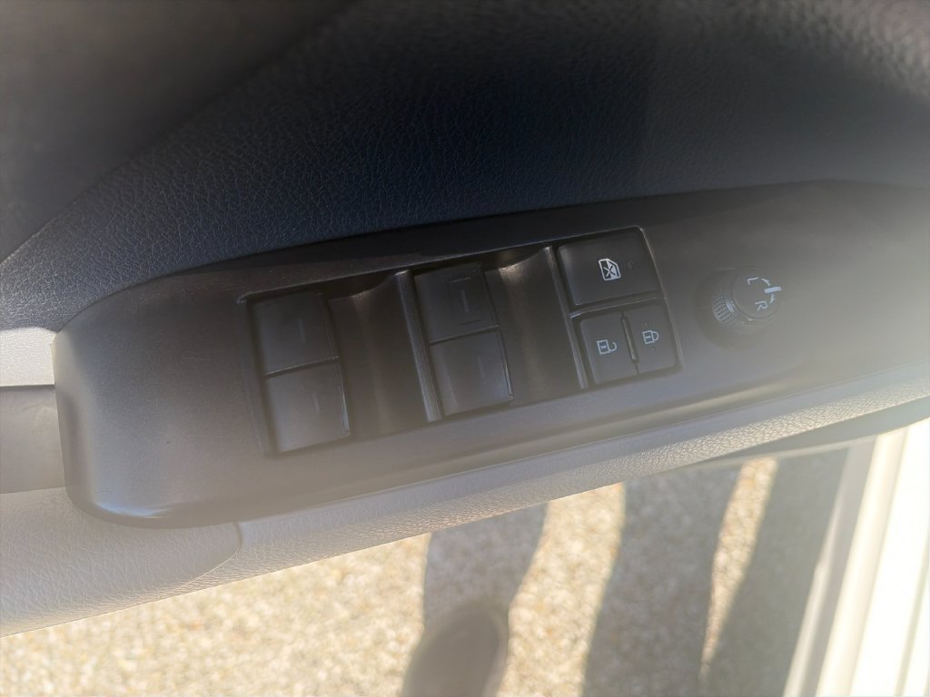 Used 2024 Toyota Camry SE FWD image 13