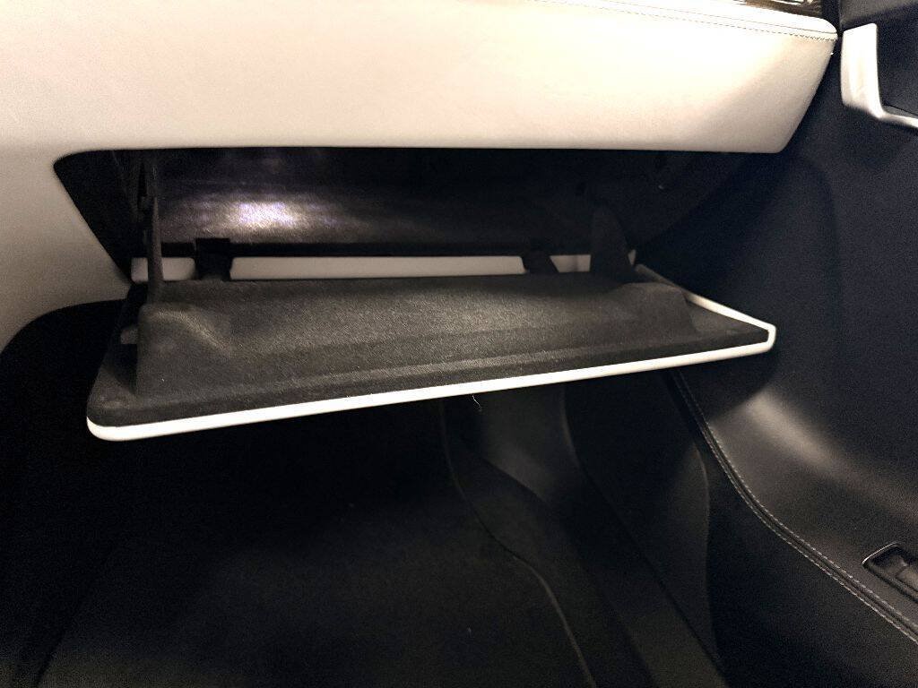 Used 2016 Tesla Model S 85 RWD image 41