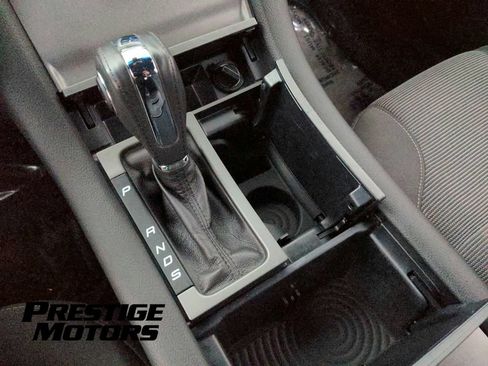 Used 2013 Ford Taurus SEL FWD image 20