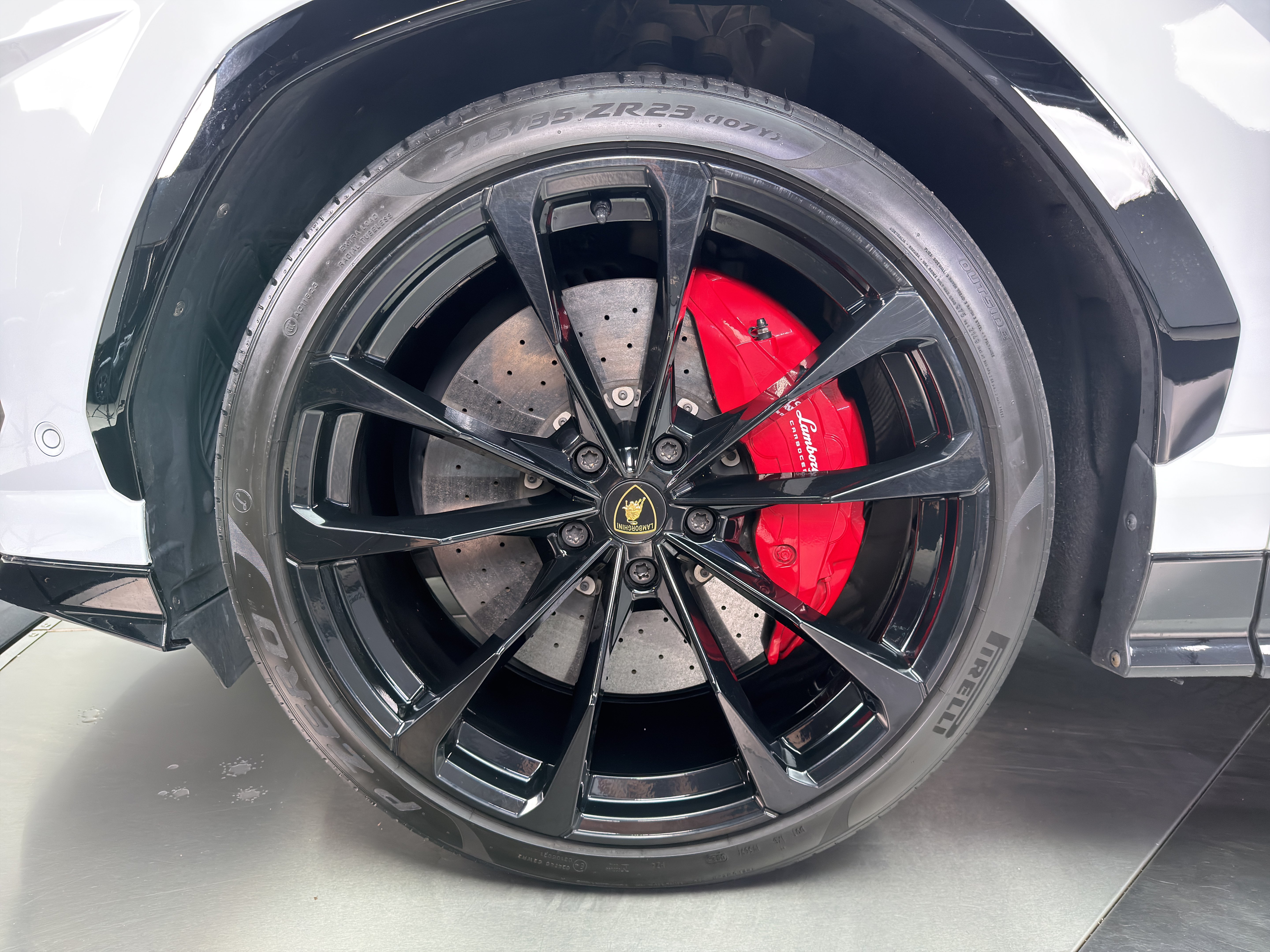 Used 2019 Lamborghini Urus AWD/4WD image 24